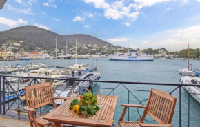 Stunning Apartment In Ischia With Harbor View